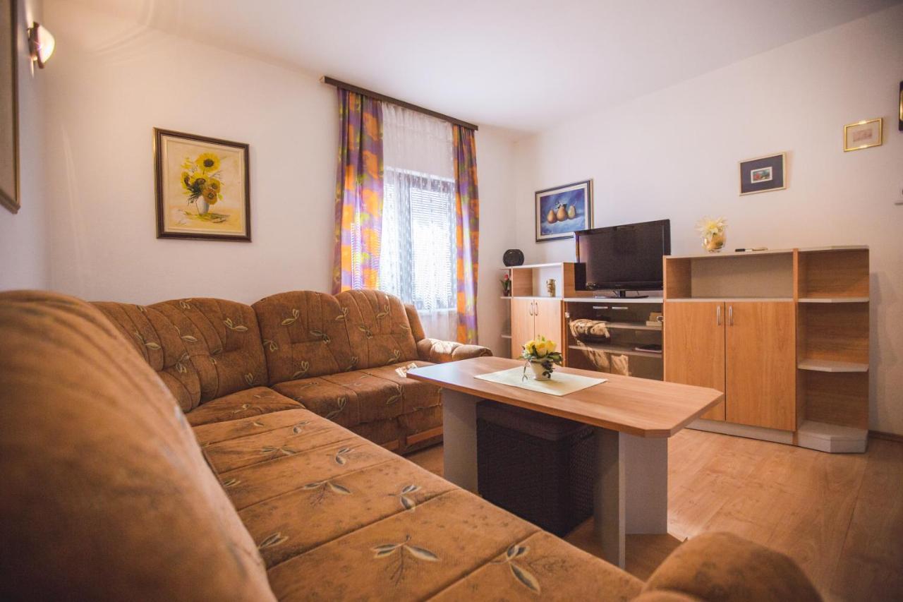 Apartmani Nada & Darko, Kampor, Rab, Hrvatska Exterior photo